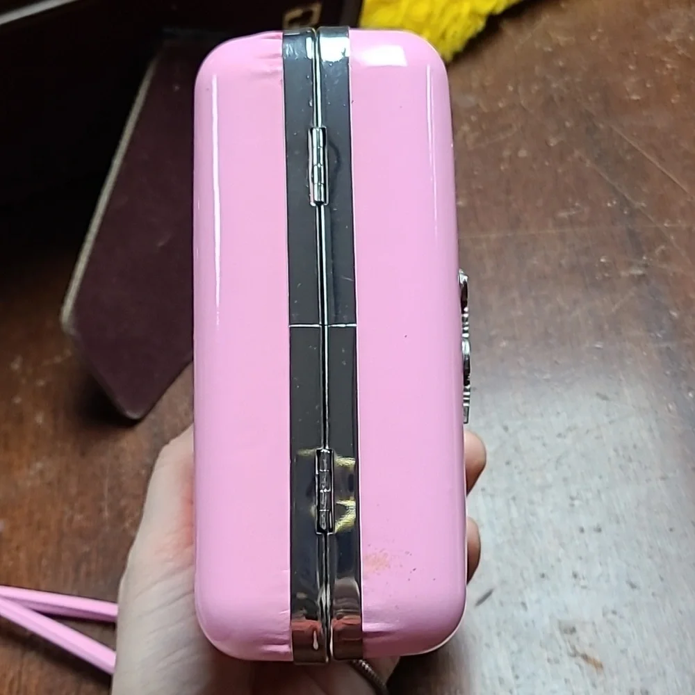 Jessica Simpson hard clutch - Picture 5 of 6